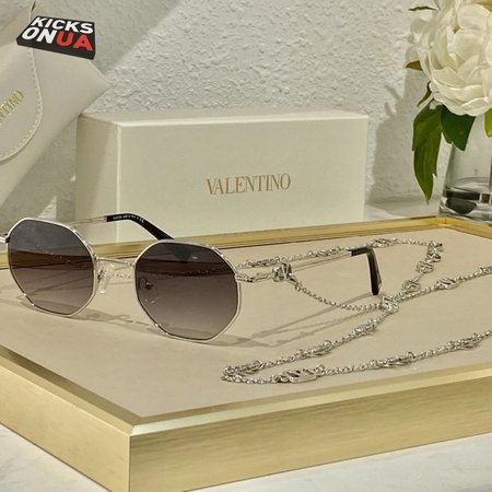 Valentino Eyewear Geometric Frame Sunglasses